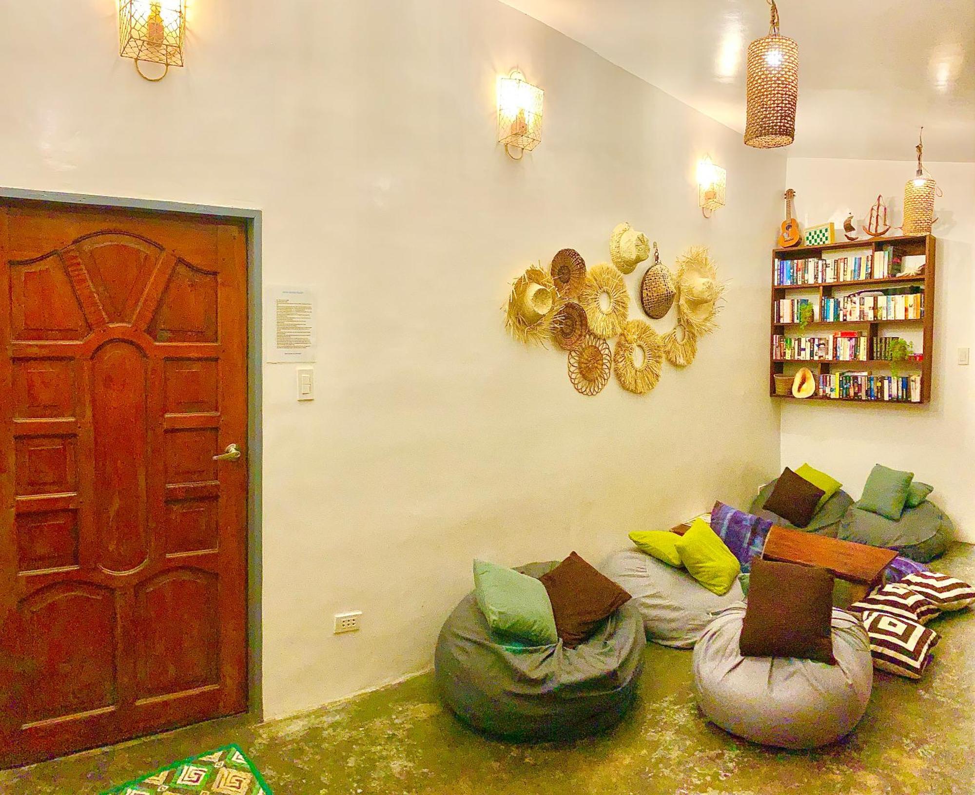 Jaydy Hostel 卢纳将军城 外观 照片